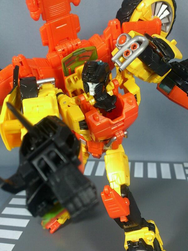 TG-29 トランスフォーマージェネレーションズ　サンドストーム Amazon.com: Takara Tomy Transformer TF Generations TG-29